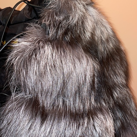 Silver fox fur jacket (natural fur coat ) - Picture 2 of 5